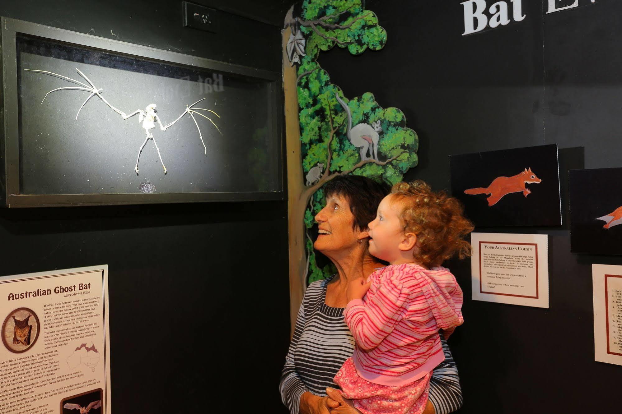 Capricorn Caves Hotel Rockhampton Ngoại thất bức ảnh